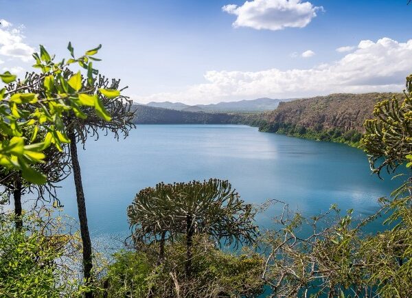 Lake Chala crater rim hiking trail